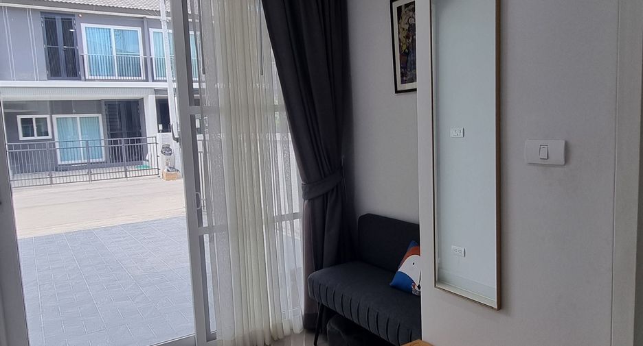 For rent 3 bedrooms townhouse in Mueang Phuket, Phuket