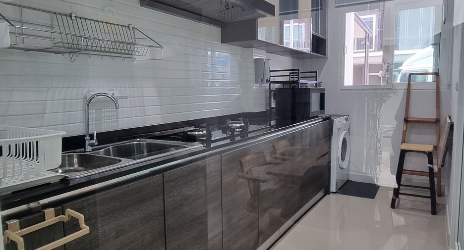 For rent 3 bedrooms townhouse in Mueang Phuket, Phuket