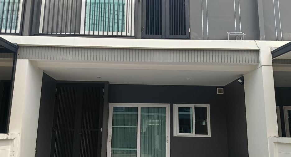 For rent 3 bedrooms townhouse in Mueang Phuket, Phuket