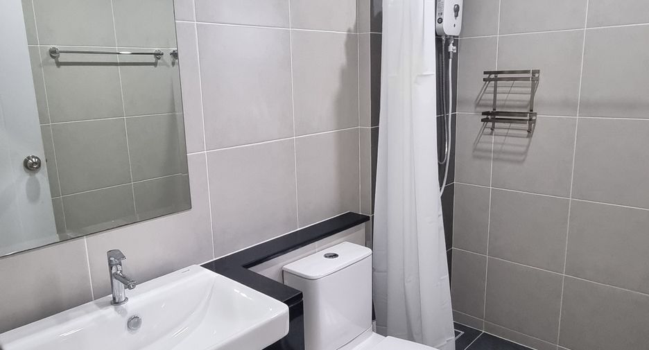 For rent 3 bedrooms townhouse in Mueang Phuket, Phuket