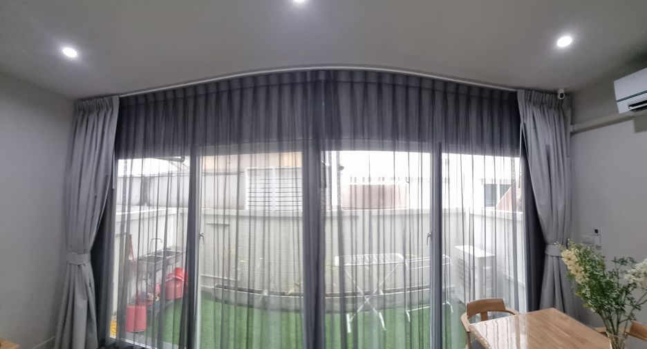 For rent 3 bedrooms townhouse in Mueang Phuket, Phuket