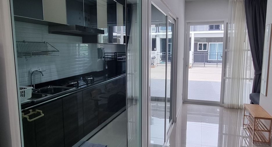 For rent 3 bedrooms townhouse in Mueang Phuket, Phuket
