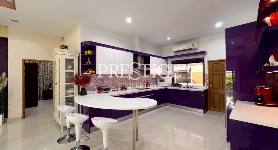 For sale 3 bedrooms house in Huay Yai, Pattaya