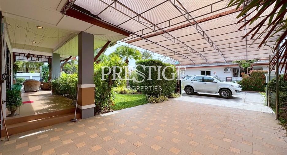 For sale 3 bedrooms house in Huay Yai, Pattaya