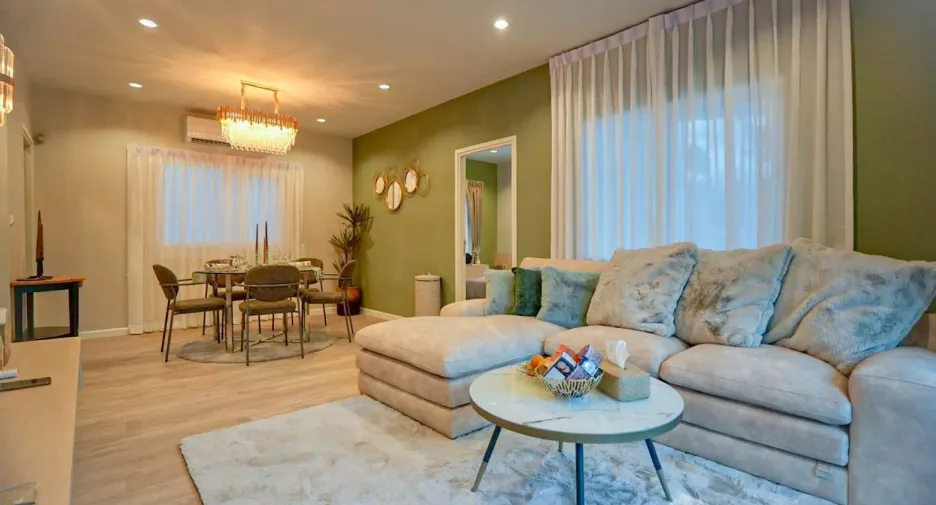 For rent 3 bedrooms villa in Mueang Phuket, Phuket