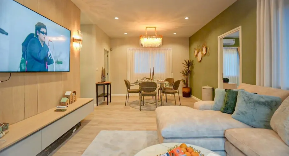 For rent 3 bedrooms villa in Mueang Phuket, Phuket
