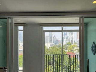 À louer 2 chambres condo à Yan Nawa, Bangkok