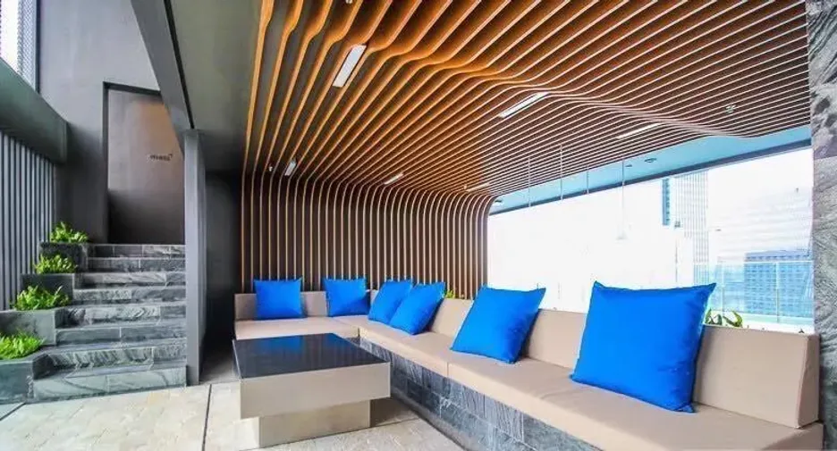 For sale and for rent 1 bed condo in Huai Khwang, Bangkok
