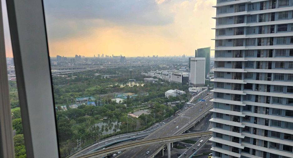 For rent 2 bedrooms condo in Chatuchak, Bangkok