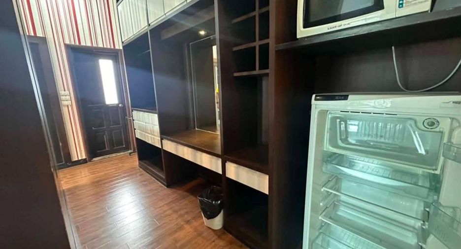 For rent 11 bedrooms hotel in Sattahip, Chonburi