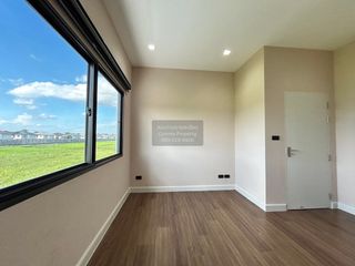 For sale 5 bedrooms house in Lat Krabang, Bangkok