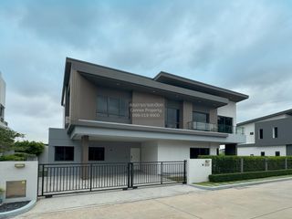 For sale 5 bedrooms house in Lat Krabang, Bangkok