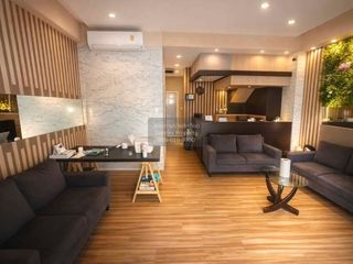 For sale 4 bedrooms townhouse in Yan Nawa, Bangkok
