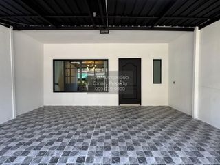 For sale 3 bedrooms townhouse in Bang Khen, Bangkok
