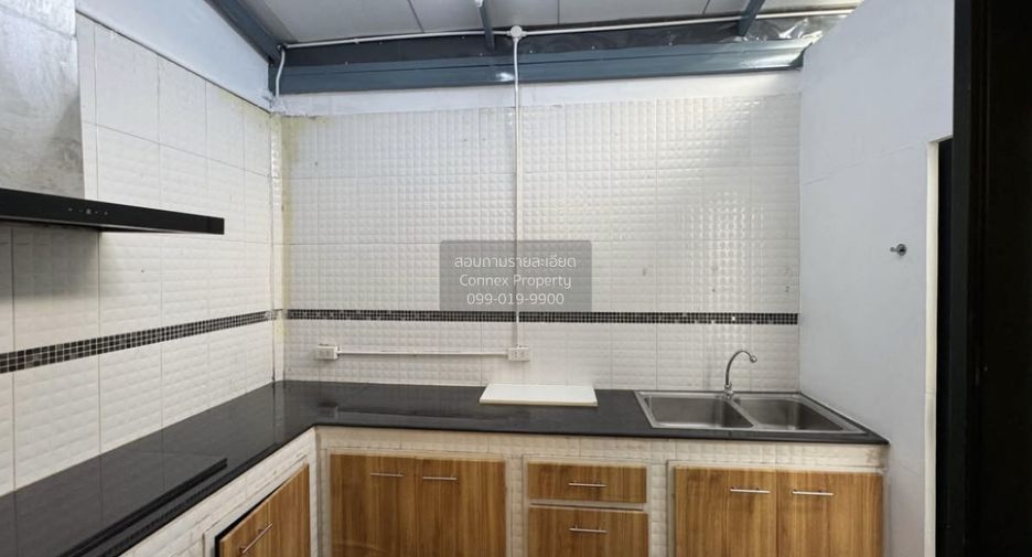 Продажа 3 спальни таунхаус в Банг Кхен, Бангкок