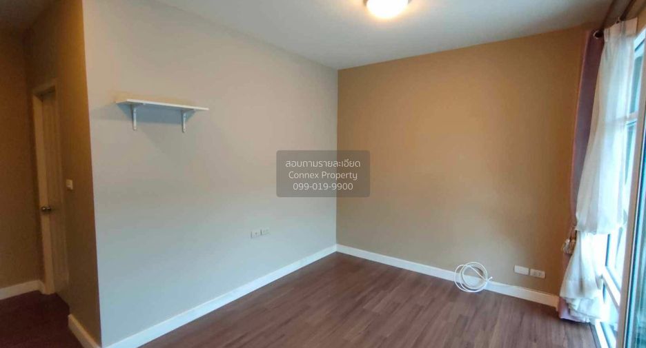 For sale 3 bedrooms townhouse in Bang Kapi, Bangkok