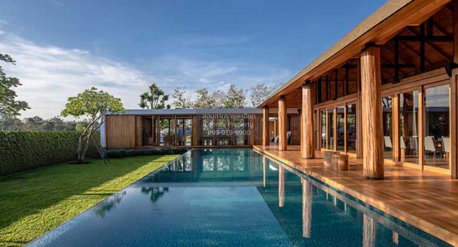 For sale 3 bedrooms townhouse in Bang Kapi, Bangkok