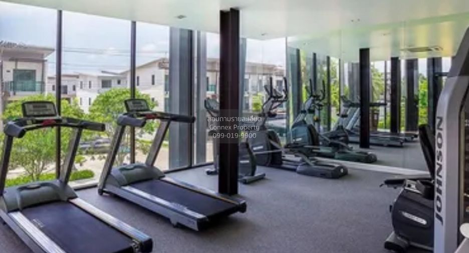 For sale 3 bedrooms townhouse in Bang Kapi, Bangkok