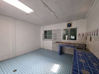 For sale 2 bedrooms townhouse in Wang Thonglang, Bangkok