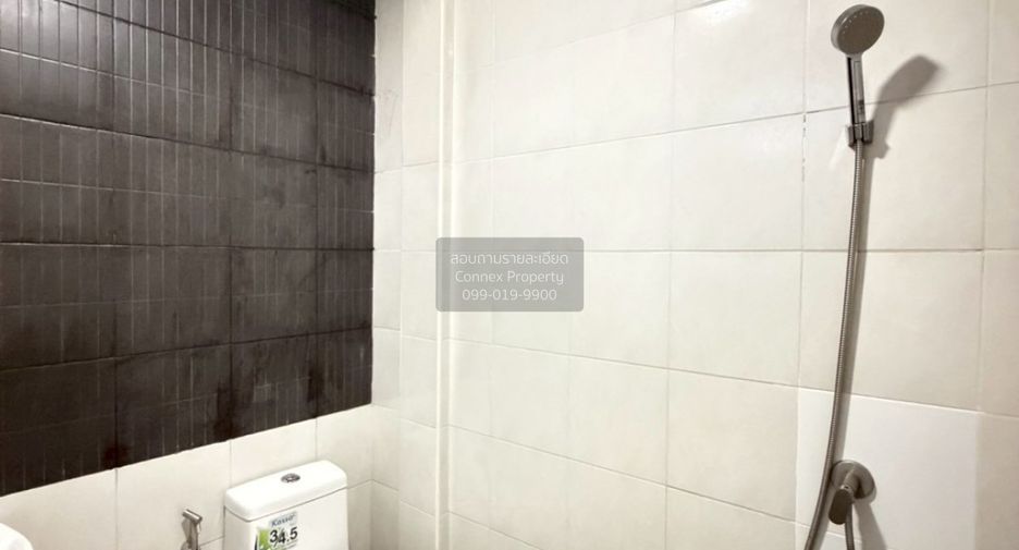 For sale 2 bedrooms townhouse in Wang Thonglang, Bangkok
