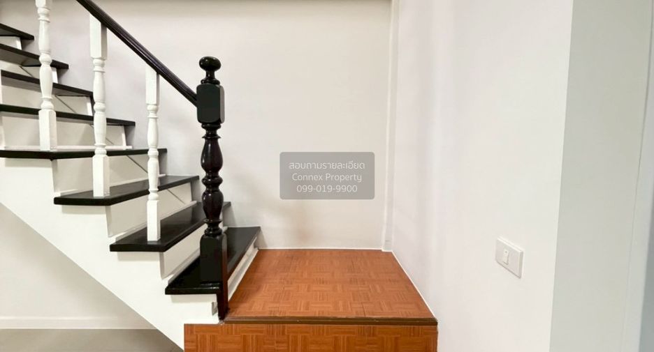 For sale 2 bedrooms townhouse in Wang Thonglang, Bangkok