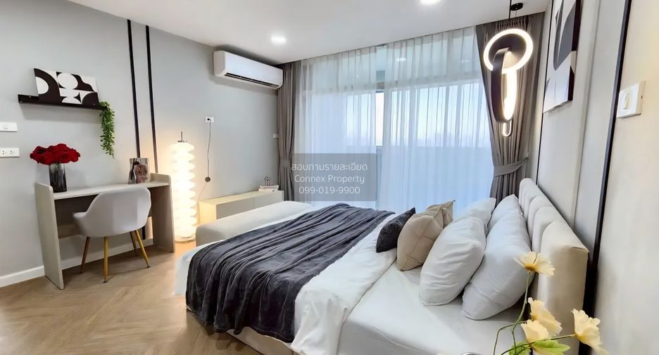 For sale 2 bedrooms condo in Huai Khwang, Bangkok