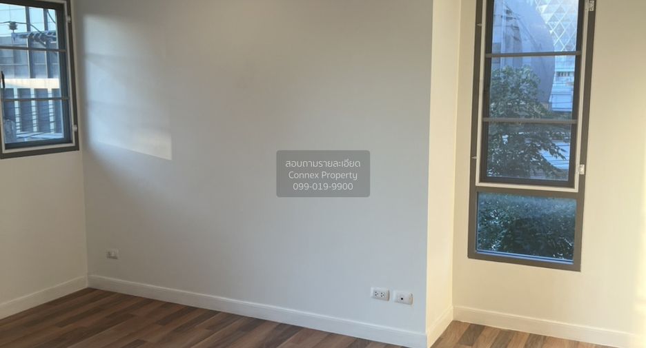 For sale 2 bedrooms condo in Phaya Thai, Bangkok
