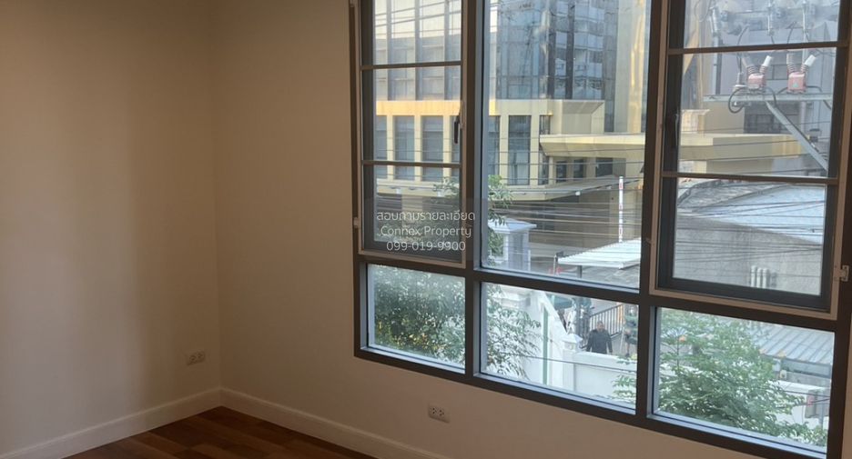 For sale 2 bedrooms condo in Phaya Thai, Bangkok