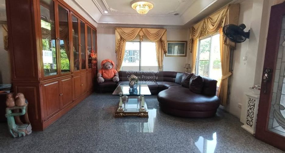 Haus zum Kauf mit 4 Zimmer in Bang Khae, Bangkok