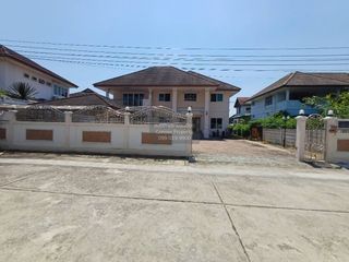 For sale 4 bedrooms house in Bang Khae, Bangkok