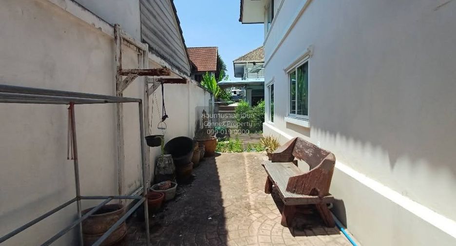 Haus zum Kauf mit 4 Zimmer in Bang Khae, Bangkok