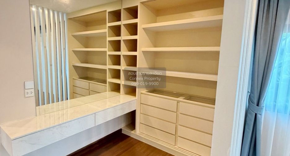 For sale 4 bedrooms house in Mueang Nonthaburi, Nonthaburi