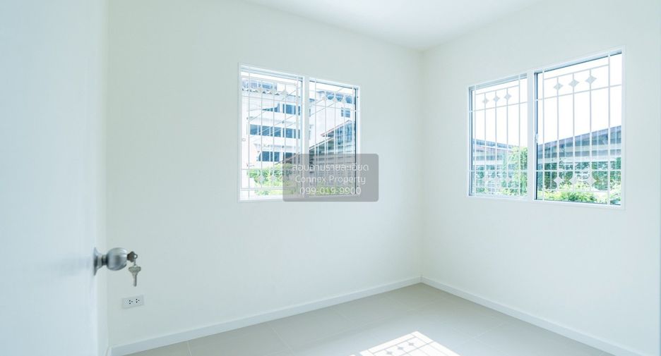 For sale 3 bedrooms townhouse in Krathum Baen, Samut Sakhon