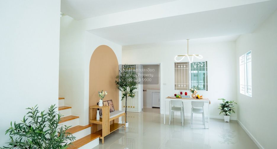 For sale 3 bedrooms townhouse in Krathum Baen, Samut Sakhon