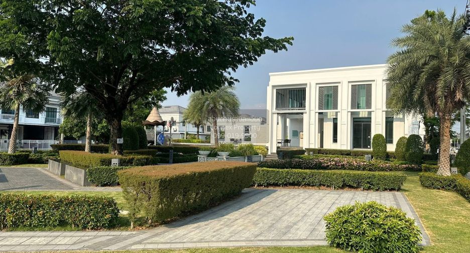 For sale 3 bedrooms townhouse in Bang Khen, Bangkok