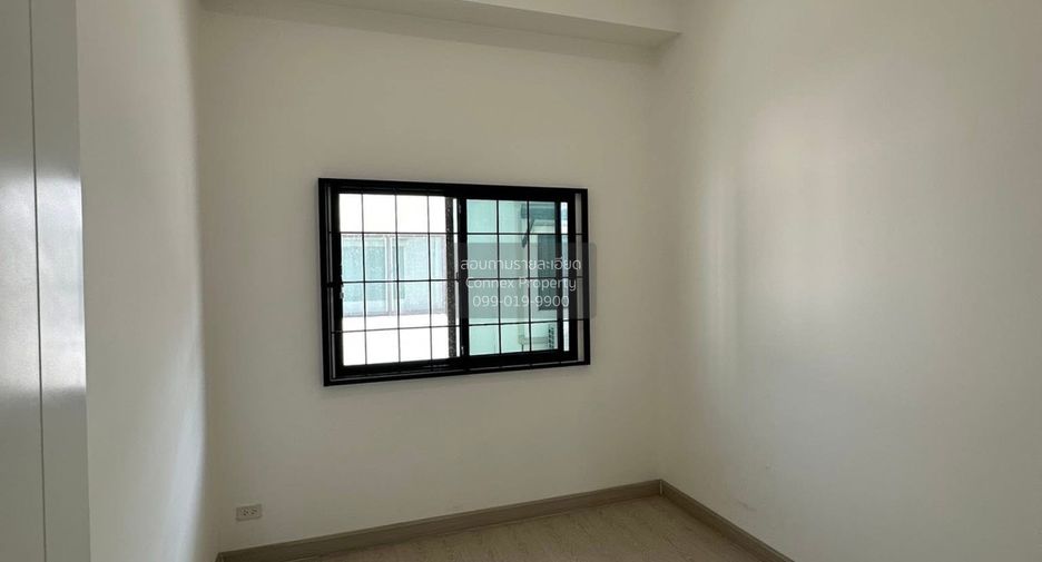 For sale 3 bedrooms townhouse in Bang Khen, Bangkok