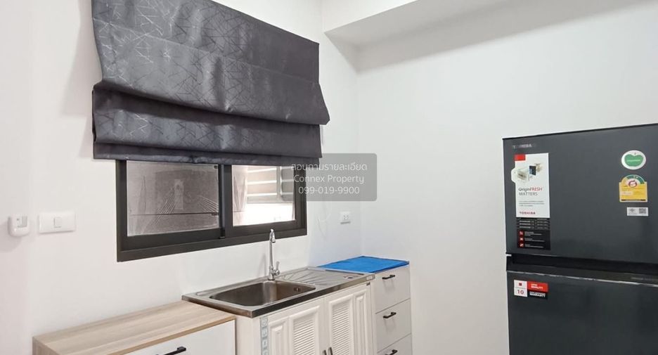 For sale 3 bedrooms townhouse in Bang Sao Thong, Samut Prakan