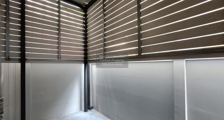 For sale 3 bedrooms townhouse in Bang Sao Thong, Samut Prakan