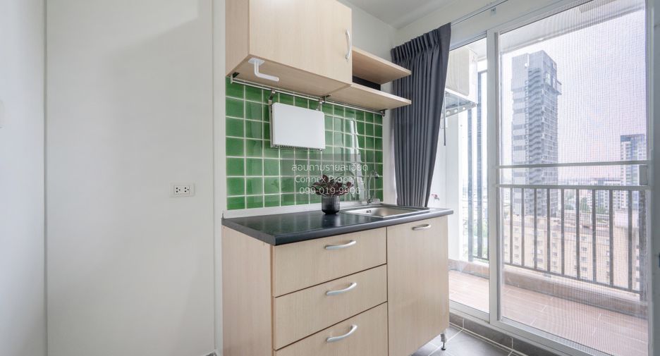For sale 1 bed condo in Phra Khanong, Bangkok