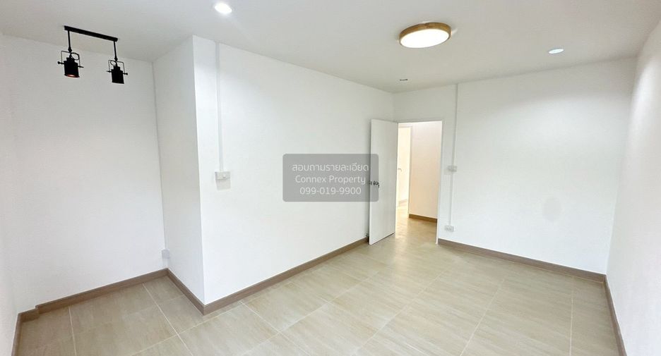 For sale 2 bedrooms townhouse in Khlong Sam Wa, Bangkok