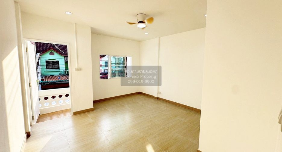 For sale 2 bedrooms townhouse in Khlong Sam Wa, Bangkok