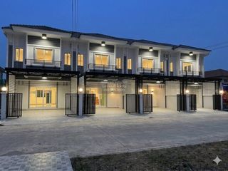 For sale 3 bedrooms townhouse in Nong Khaem, Bangkok