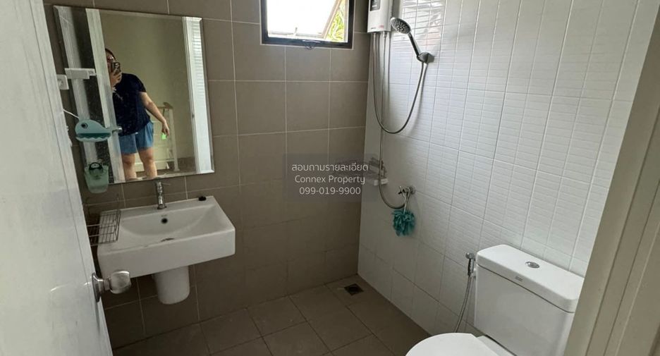 For sale 3 bedrooms townhouse in Bang Sao Thong, Samut Prakan