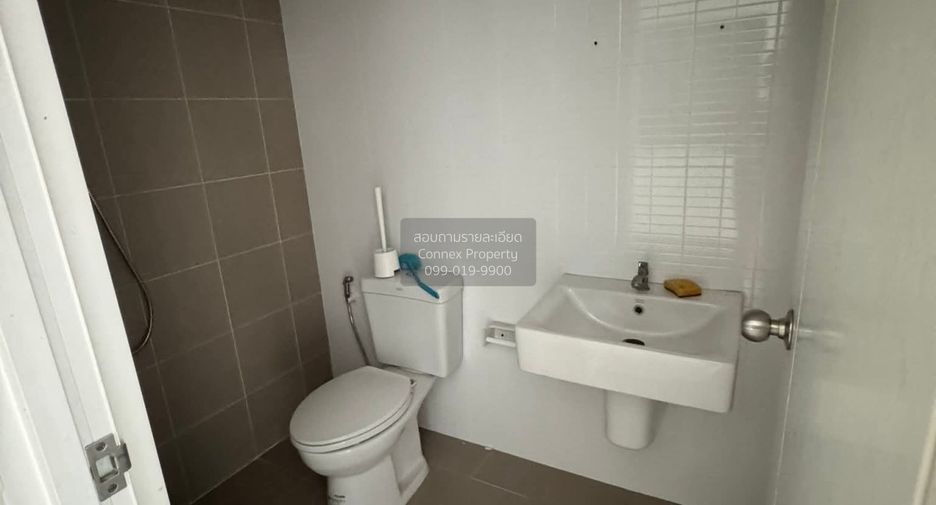 For sale 3 bedrooms townhouse in Bang Sao Thong, Samut Prakan