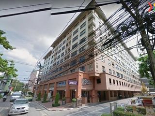 For sale 2 bedrooms condo in Yan Nawa, Bangkok
