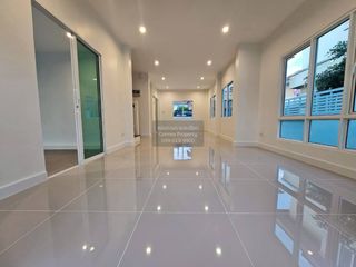 ขาย 4 ห้องนอน บ้านเดี่ยว ใน เมืองปทุมธานี, ปทุมธานี
