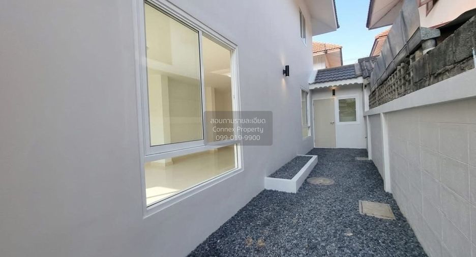 For sale 4 bedrooms house in Sai Mai, Bangkok