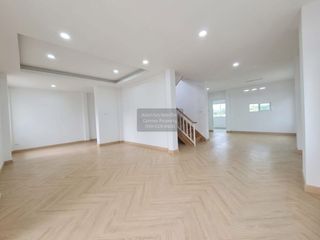 Casa en venta de 4 habitaciones en Sai Mai, Bangkok