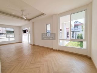 Casa en venta de 4 habitaciones en Sai Mai, Bangkok