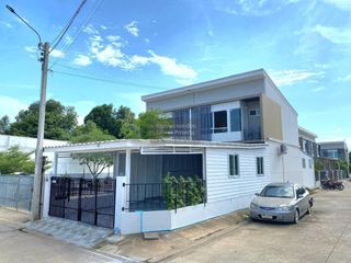 For sale 2 bedrooms townhouse in Thung Khru, Bangkok